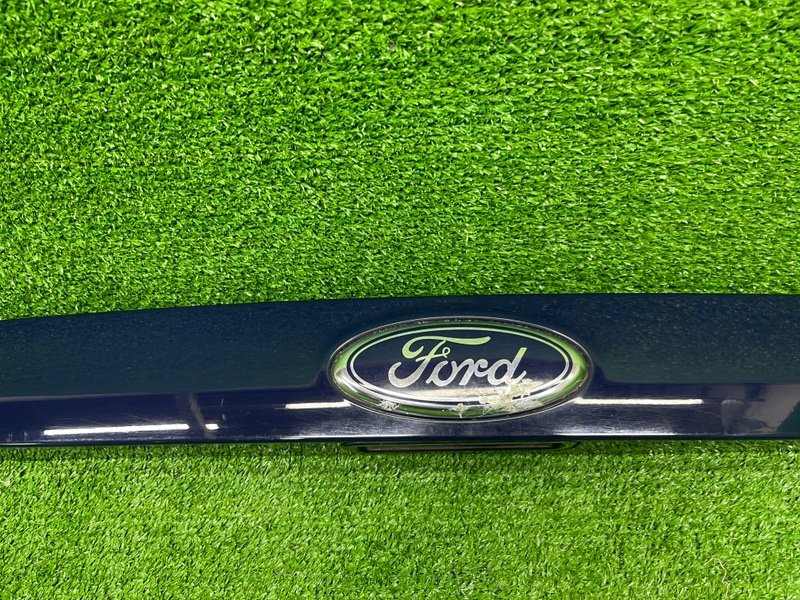 Накладка крышки багажника, 2100 рублей, Москва