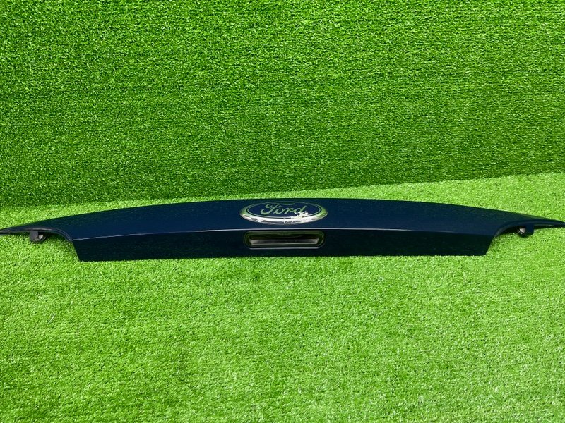 Накладка крышки багажника, 2100 рублей, Москва