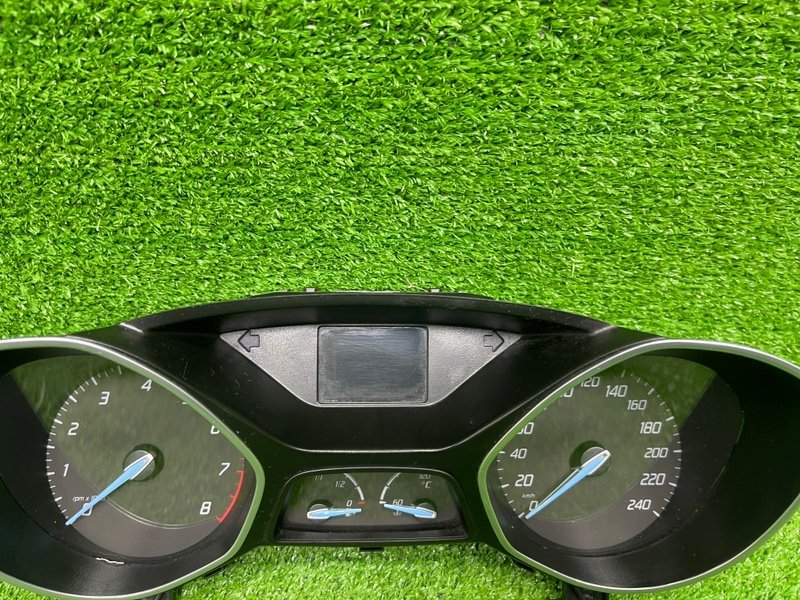 Панель приборов, 1500 рублей, Москва