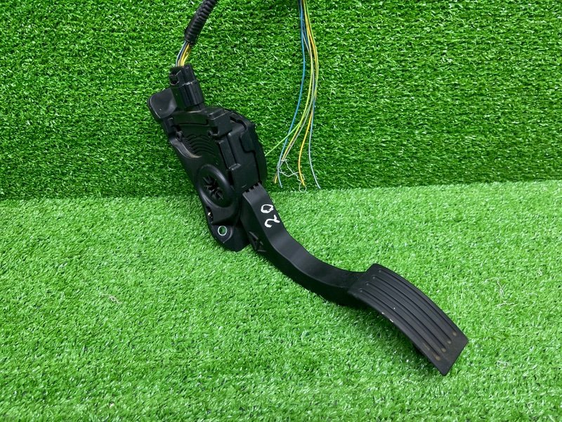 Педаль газа, 1000 рублей, Москва