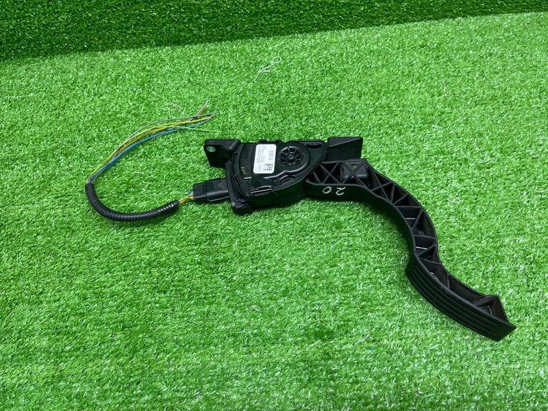 Педаль газа, 1000 рублей, Москва