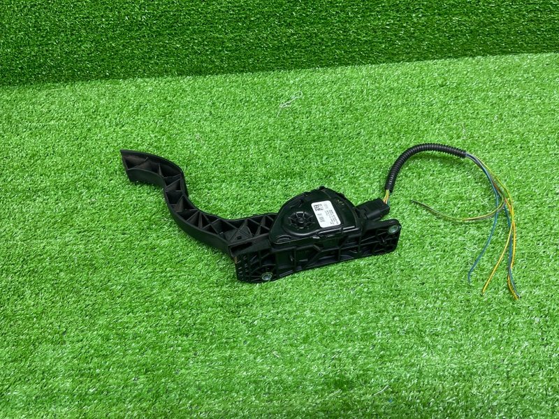 Педаль газа, 1000 рублей, Москва