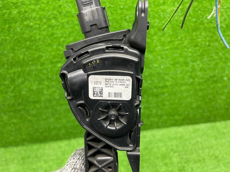 Педаль газа, 1000 рублей, Москва