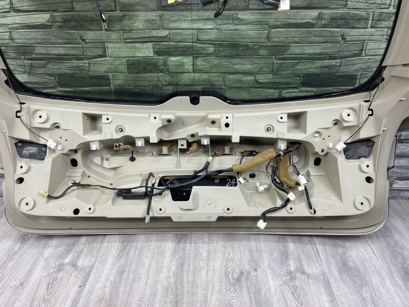 Дверь багажника, 20000 рублей, Москва