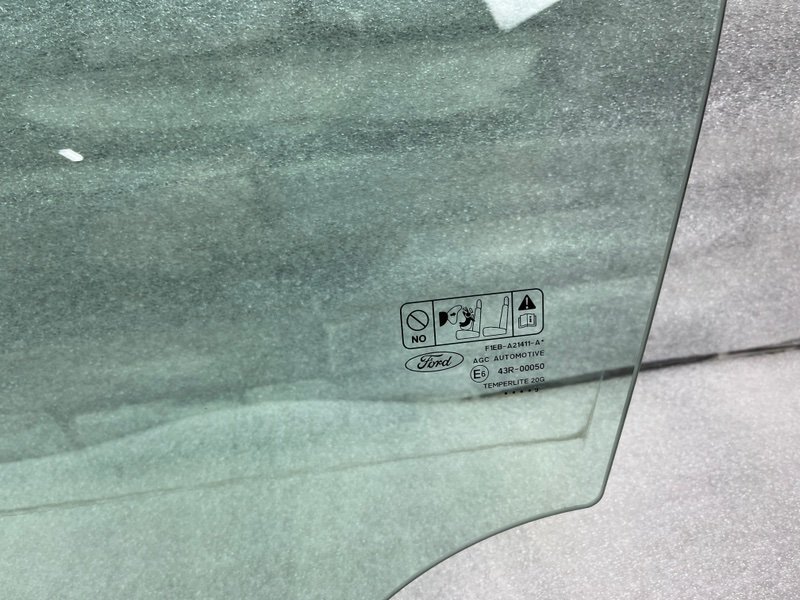 Стекло двери передней левой, 1100 рублей, Москва