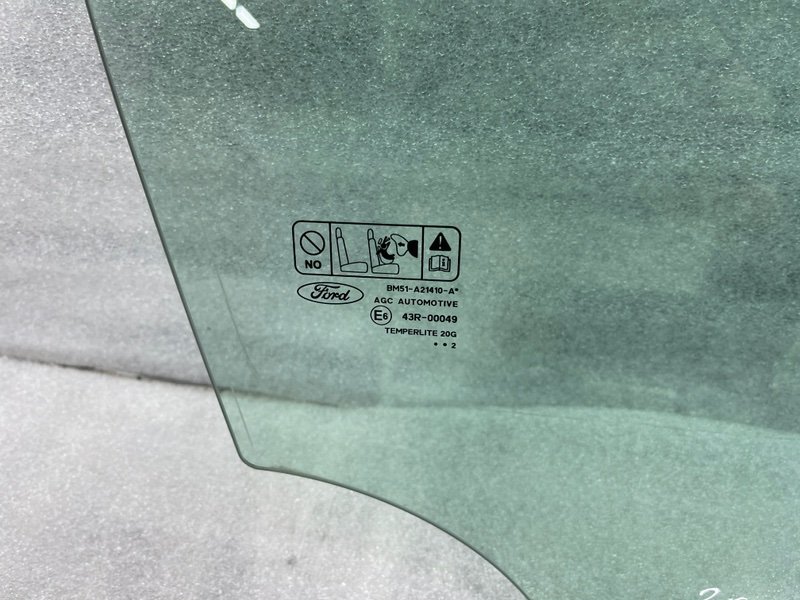 Стекло двери передней правой, 1200 рублей, Москва