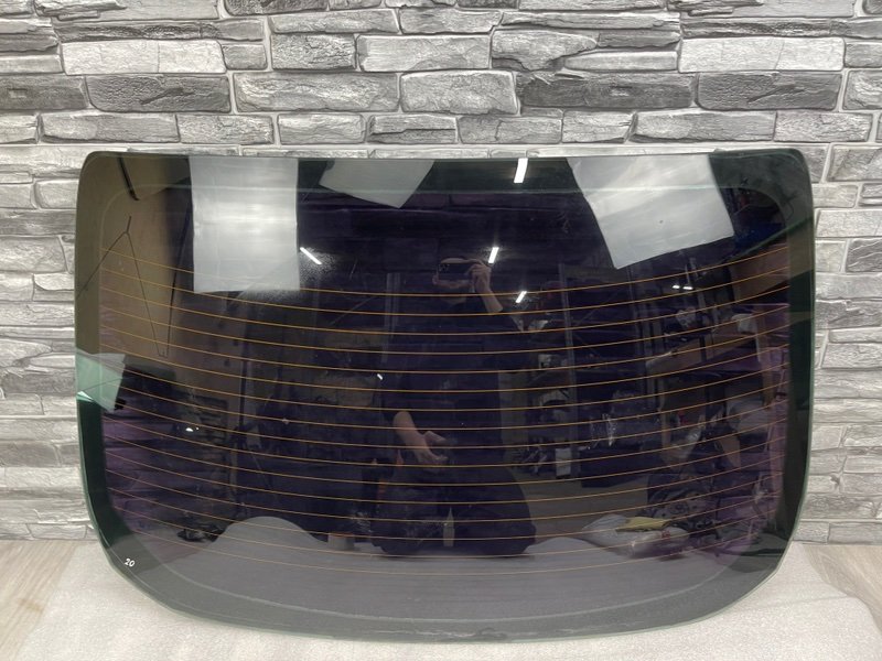 Стекло заднее, 2500 рублей, Москва