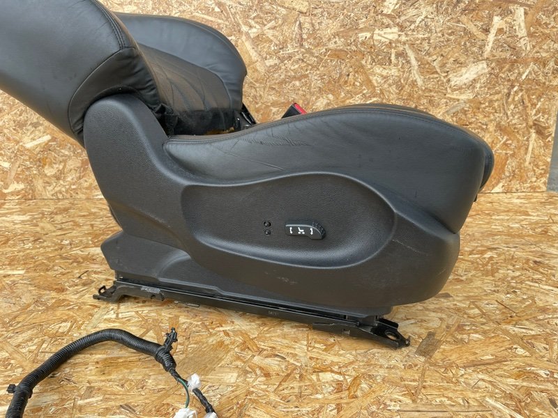 Сиденье переднее правое, 30000 рублей, Москва