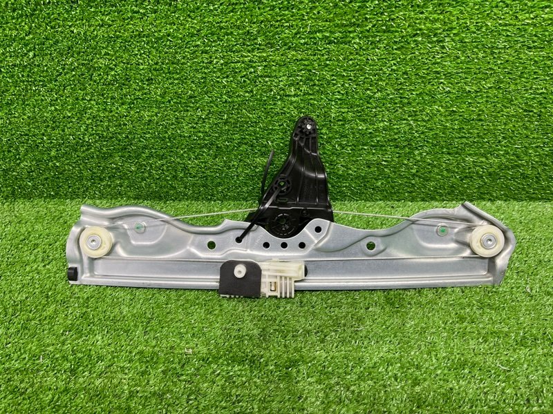 Стеклоподъемник задний, 1000 рублей, Москва