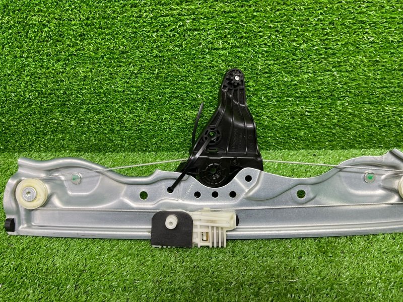 Стеклоподъемник задний, 1000 рублей, Москва