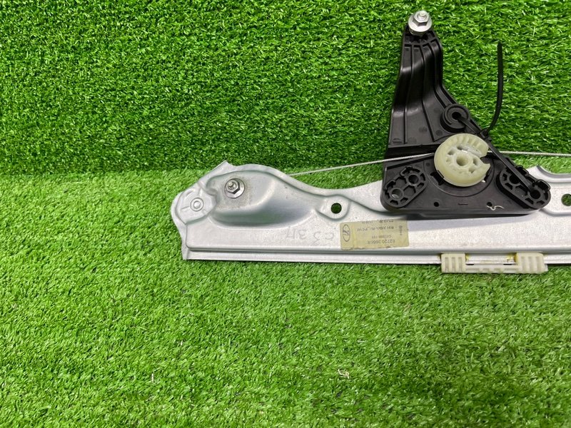 Стеклоподъемник задний, 1000 рублей, Москва