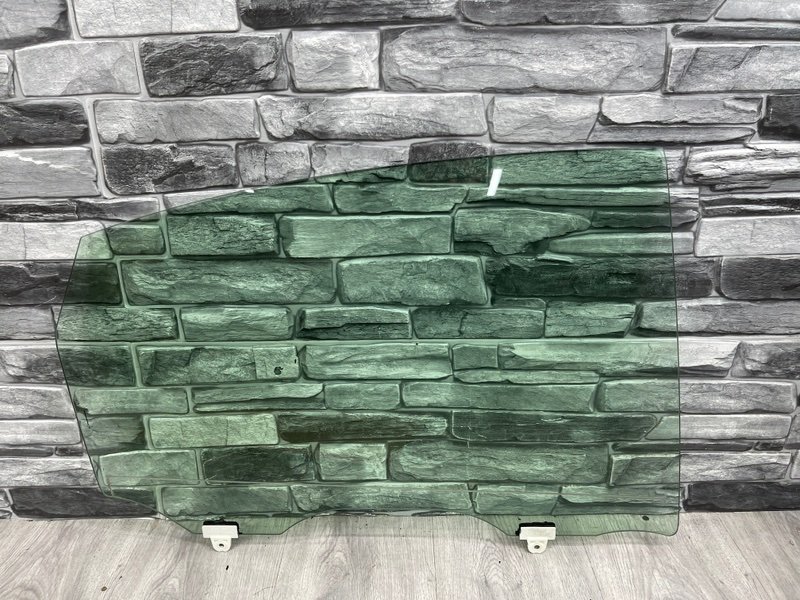 Стекло двери задней правой, 2000 рублей, Москва