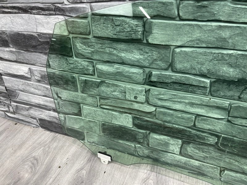 Стекло двери задней правой, 2000 рублей, Москва