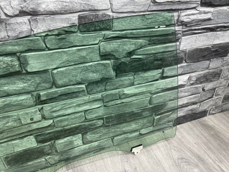 Стекло двери задней правой, 2000 рублей, Москва