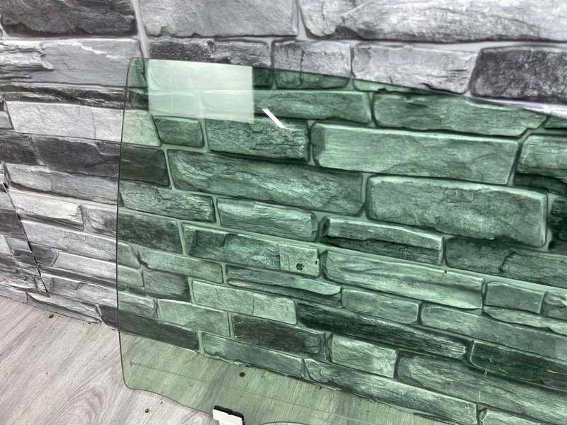 Стекло двери задней левой, 2000 рублей, Москва