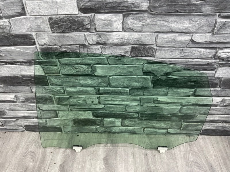 Стекло двери задней левой, 2000 рублей, Москва