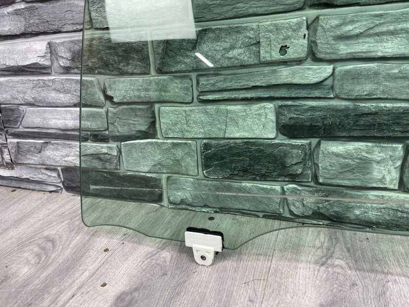 Стекло двери задней левой, 2000 рублей, Москва