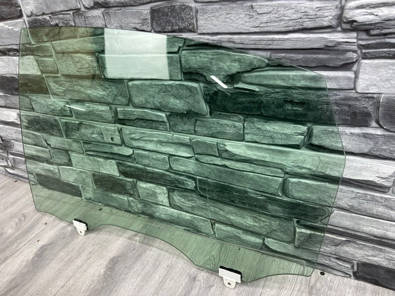 Стекло двери задней левой, 2000 рублей, Москва