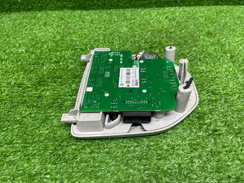 Плафон салонный, 2000 рублей, Москва