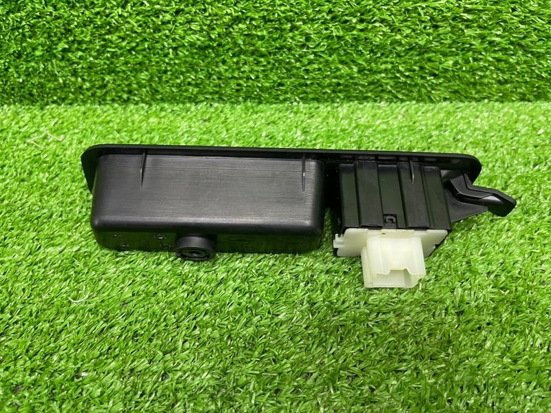 Кнопка стеклоподъемника, 550 рублей, Москва