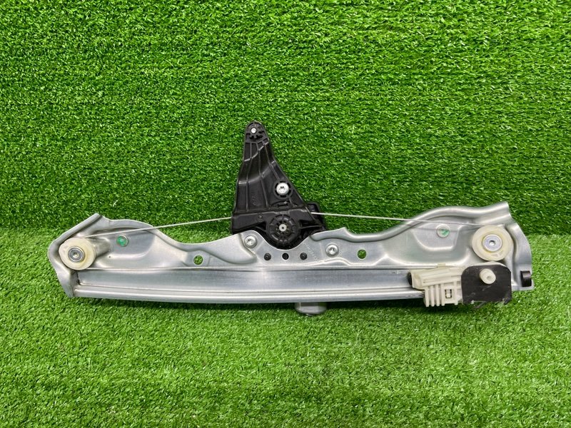 Стеклоподъемник задний, 2000 рублей, Москва