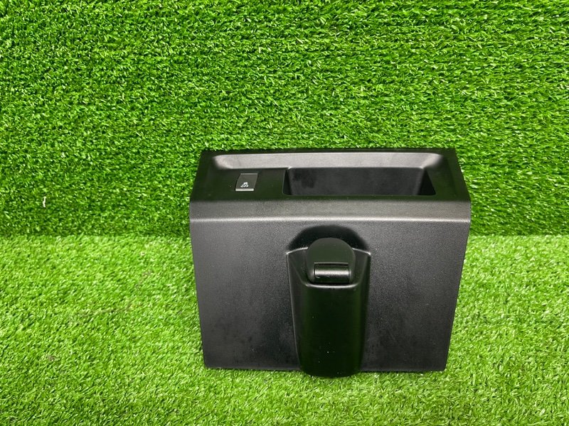 Ящик передней консоли, 1000 рублей, Москва