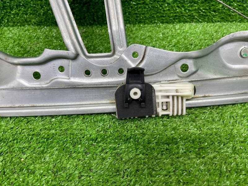 Стеклоподъемник задний, 1000 рублей, Москва