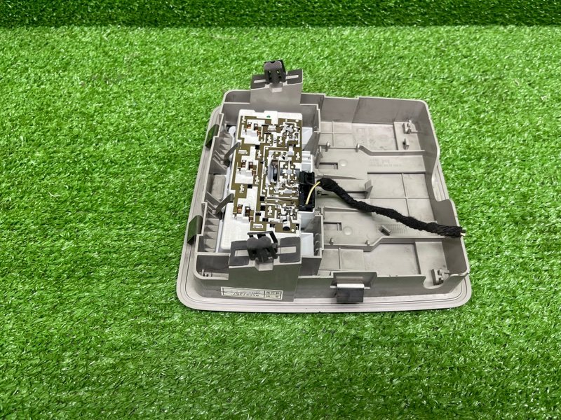 Плафон салонный, 1000 рублей, Москва