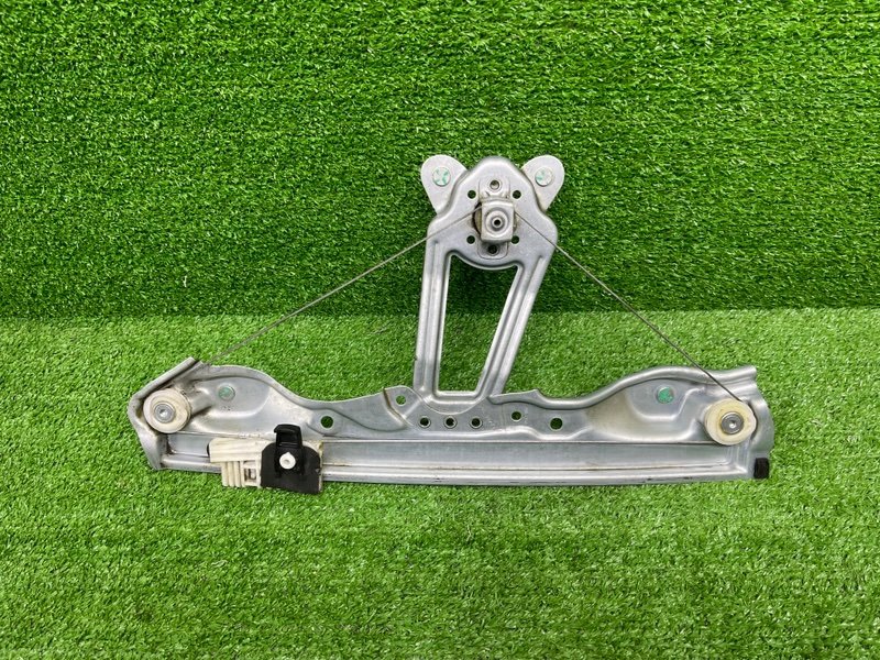 Стеклоподъемник задний, 1000 рублей, Москва