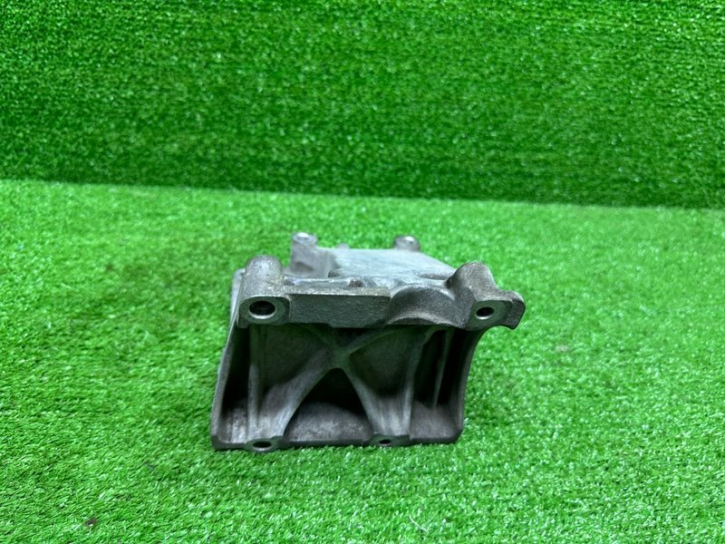 Кронштейн компрессора кондиционера, 1000 рублей, Москва