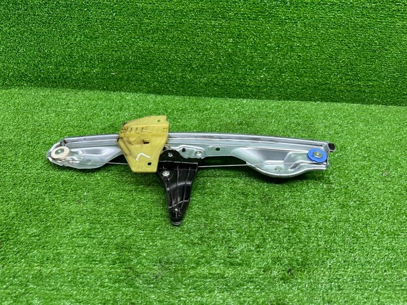 Стеклоподъемник передний, 2000 рублей, Москва