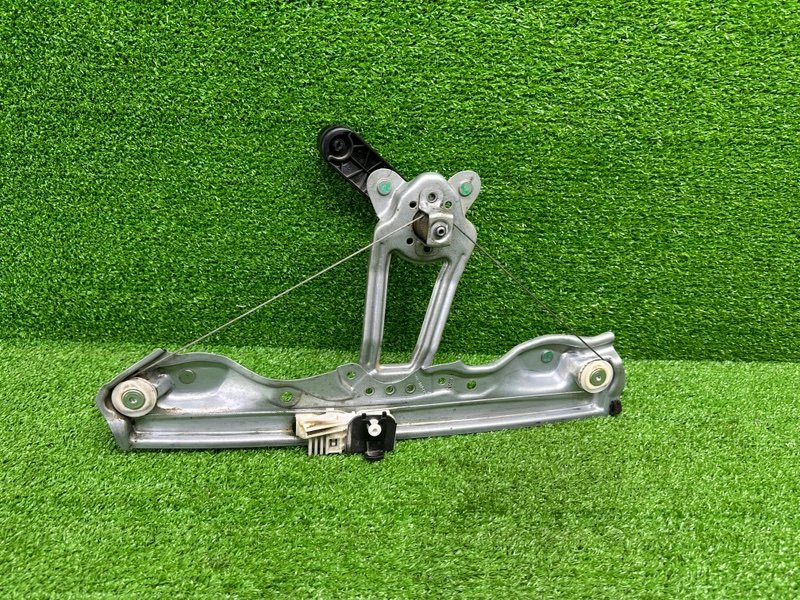 Стеклоподъемник задний, 1000 рублей, Москва