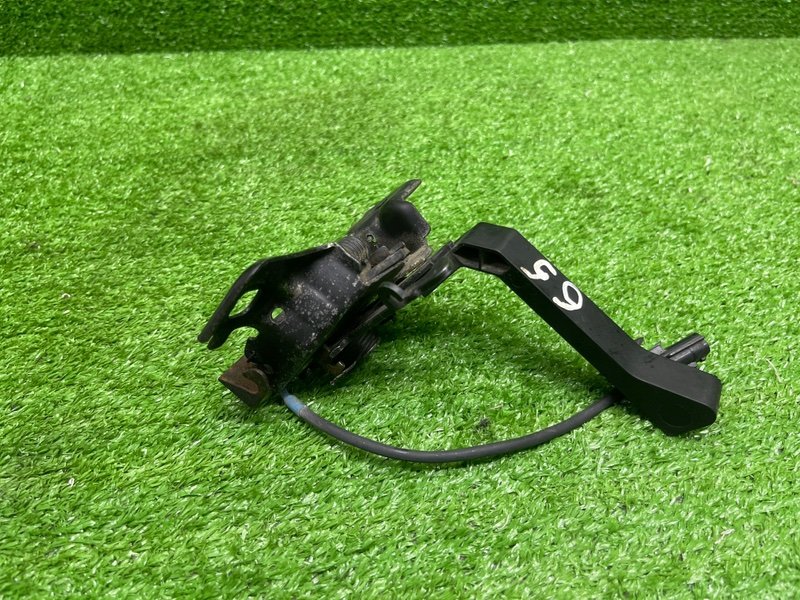 Замок капота, 1500 рублей, Москва