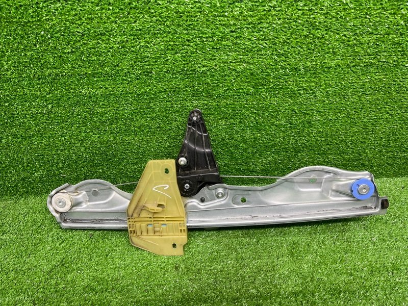 Стеклоподъемник передний, 2000 рублей, Москва