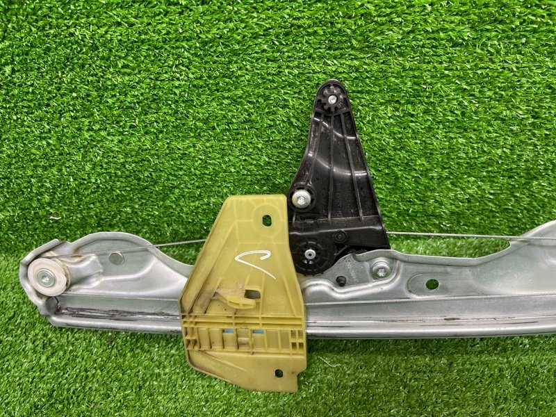 Стеклоподъемник передний, 2000 рублей, Москва