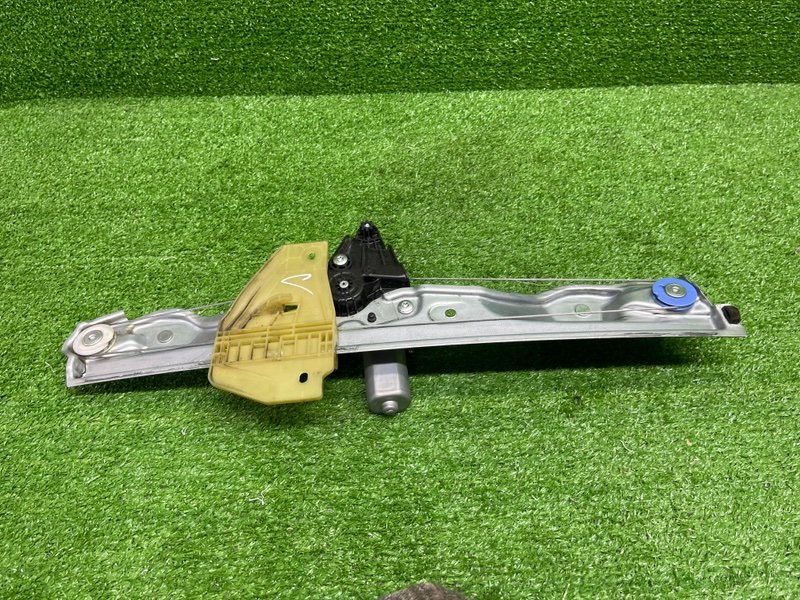 Стеклоподъемник передний, 2000 рублей, Москва