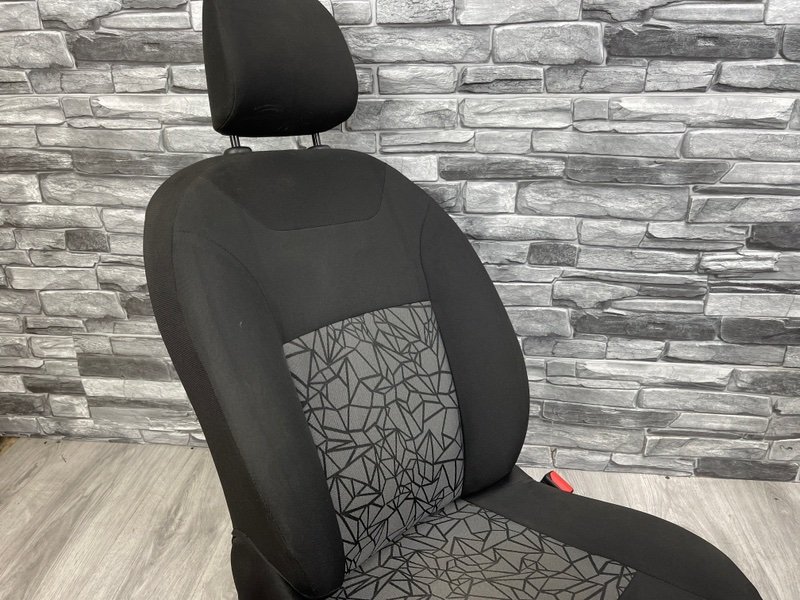 Сиденье переднее правое, 6000 рублей, Москва