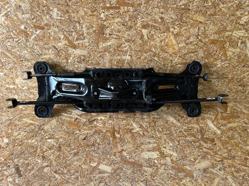 Балка задняя, 21000 рублей, Москва