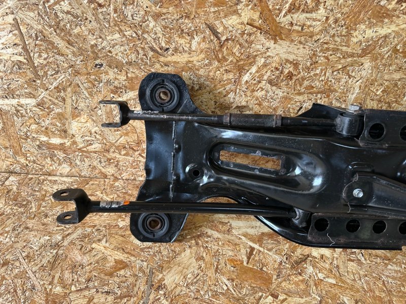 Балка задняя, 21000 рублей, Москва