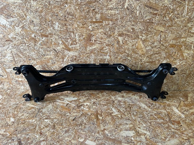 Балка задняя, 21000 рублей, Москва