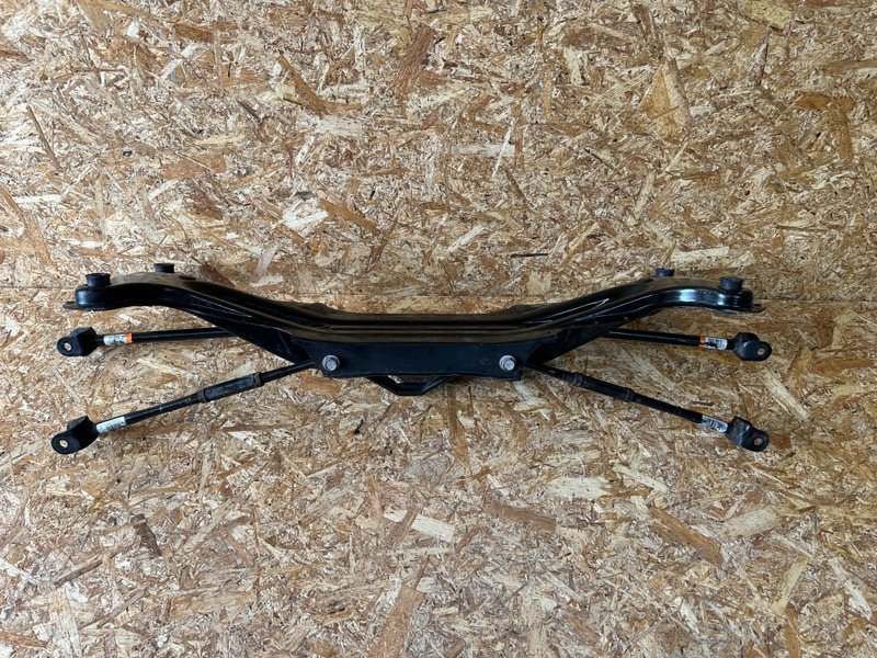 Балка задняя, 21000 рублей, Москва