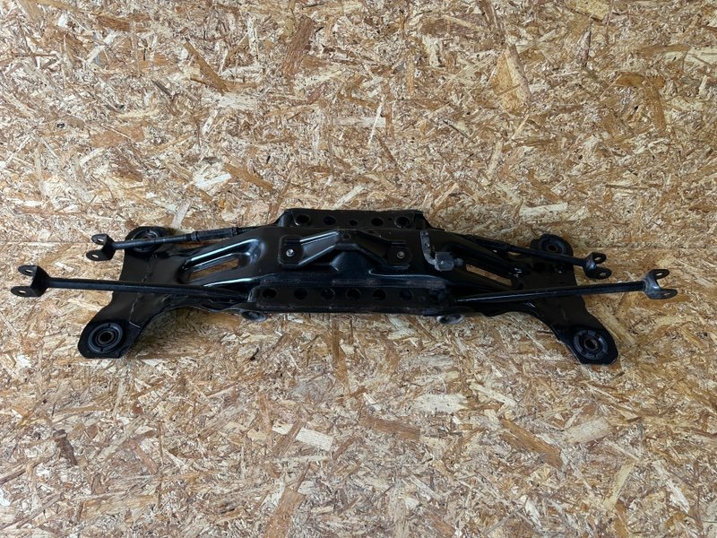 Балка задняя, 21000 рублей, Москва