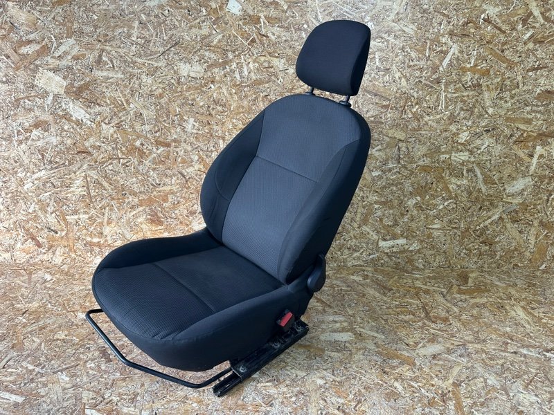 Сиденье переднее правое, 5000 рублей, Москва