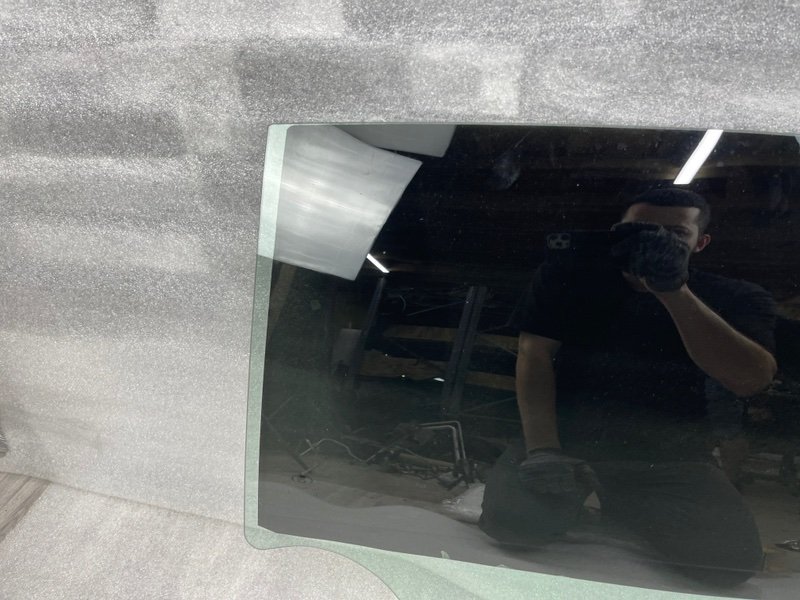 Стекло двери задней левой, 1500 рублей, Москва