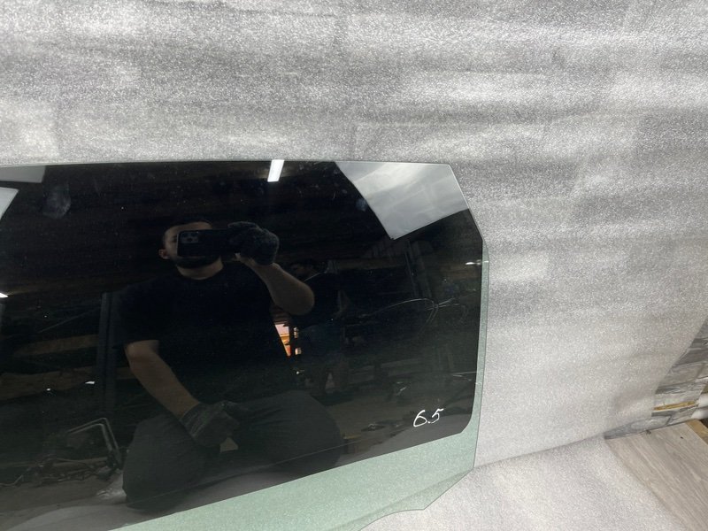 Стекло двери задней левой, 1500 рублей, Москва