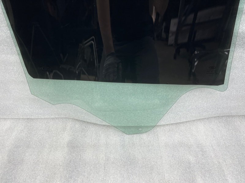 Стекло двери задней левой, 1500 рублей, Москва