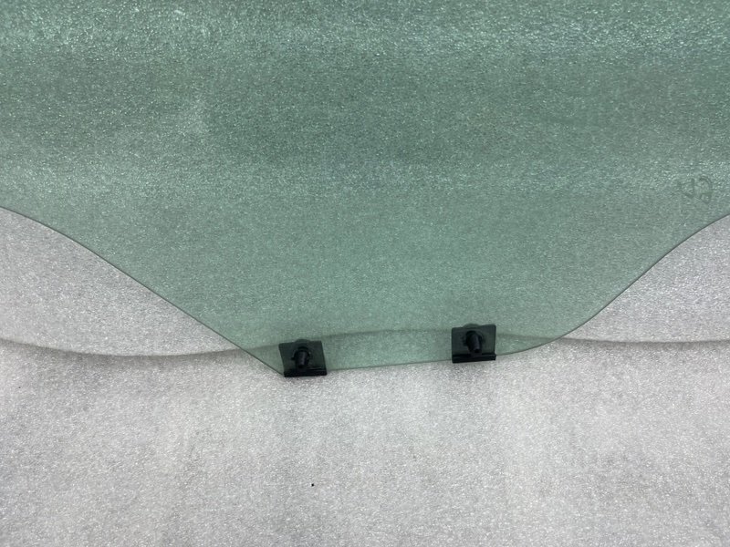 Стекло двери передней правой, 2500 рублей, Москва