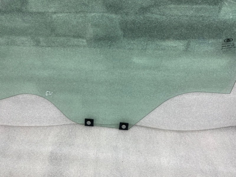 Стекло двери передней правой, 2500 рублей, Москва