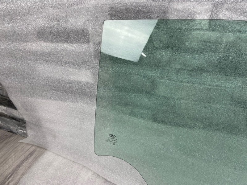 Стекло двери задней левой, 1500 рублей, Москва