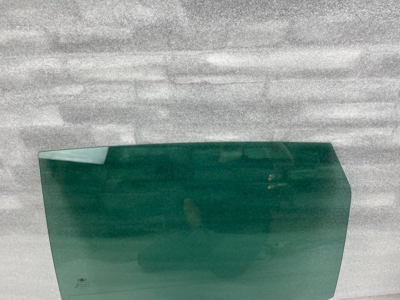 Стекло двери задней левой, 1500 рублей, Москва